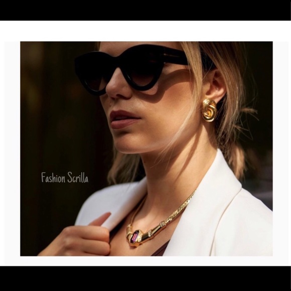 Vintage Christian Dior Gold Contemporary Earrings - Picture 2 of 6